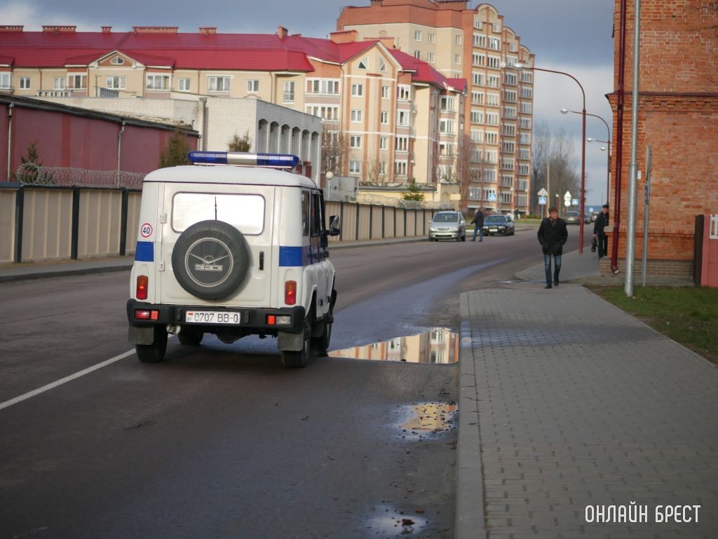 В Бресте двое школьников устроились в наркомаркет: их в тот же день задержала милиция