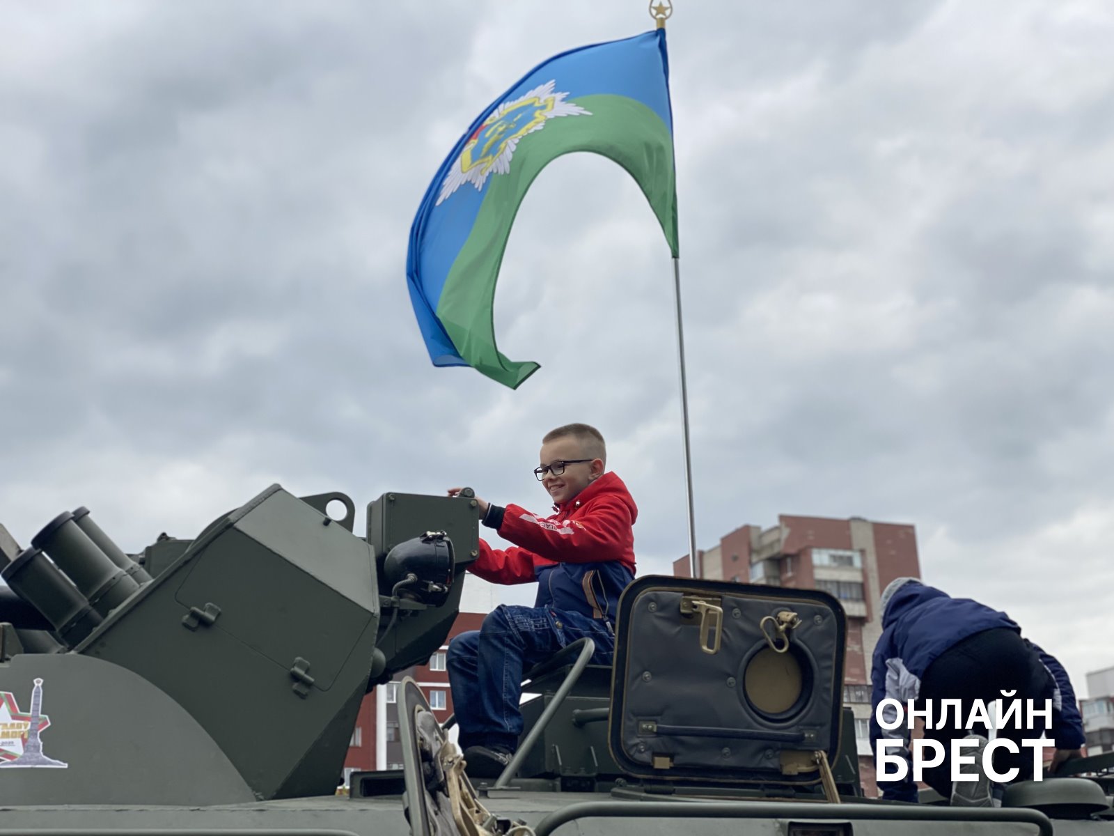 Брест празднует День Победы — большой фоторепортаж
