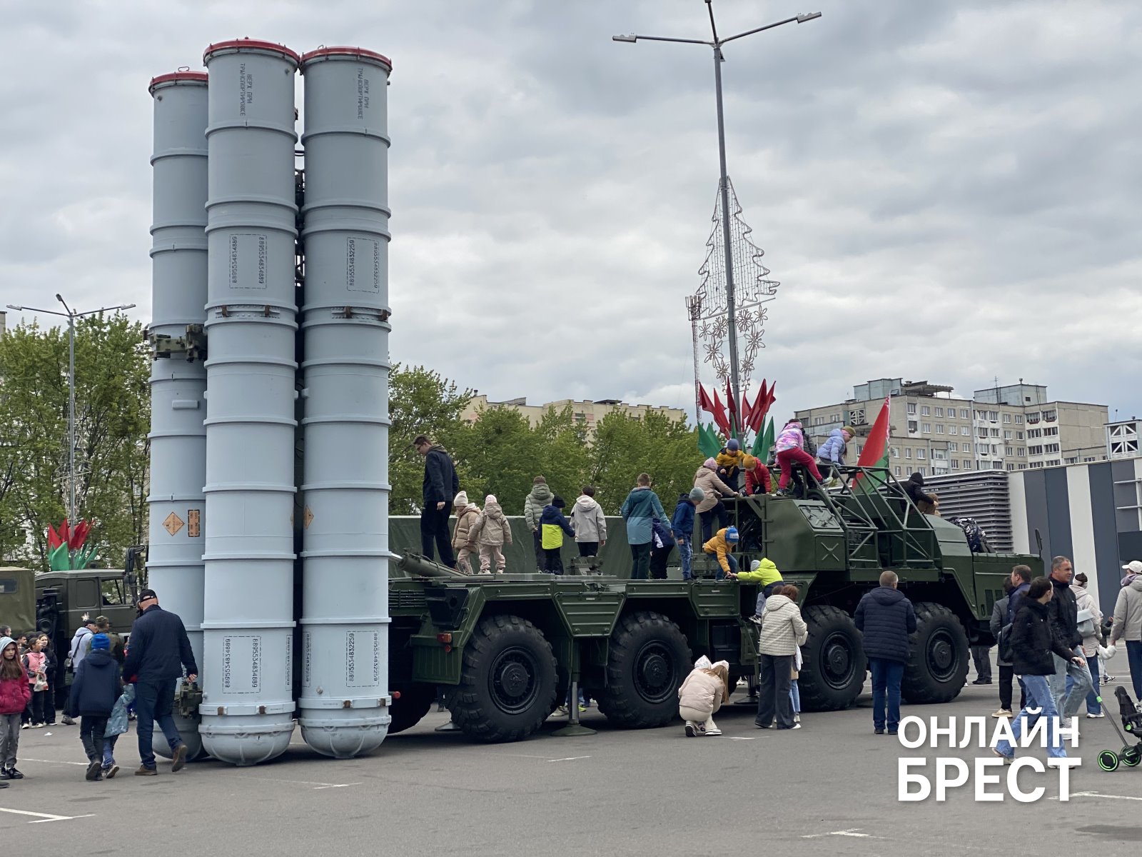 Брест празднует День Победы — большой фоторепортаж