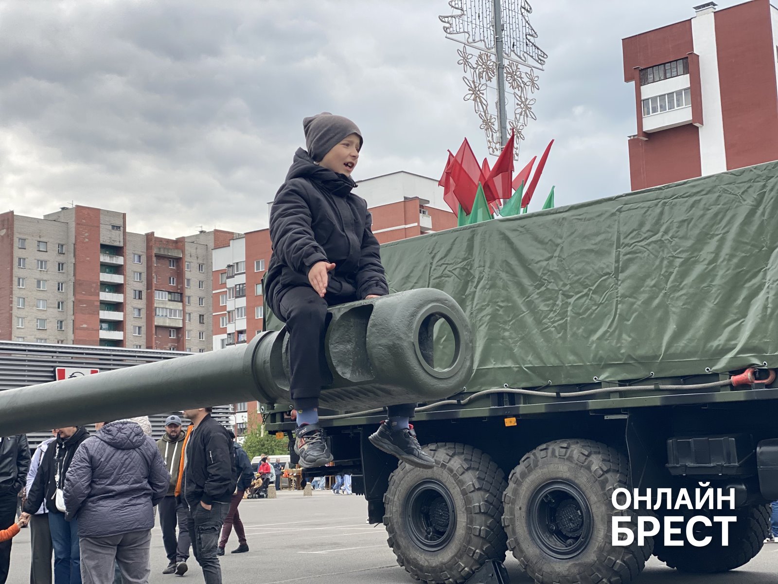 Брест празднует День Победы — большой фоторепортаж