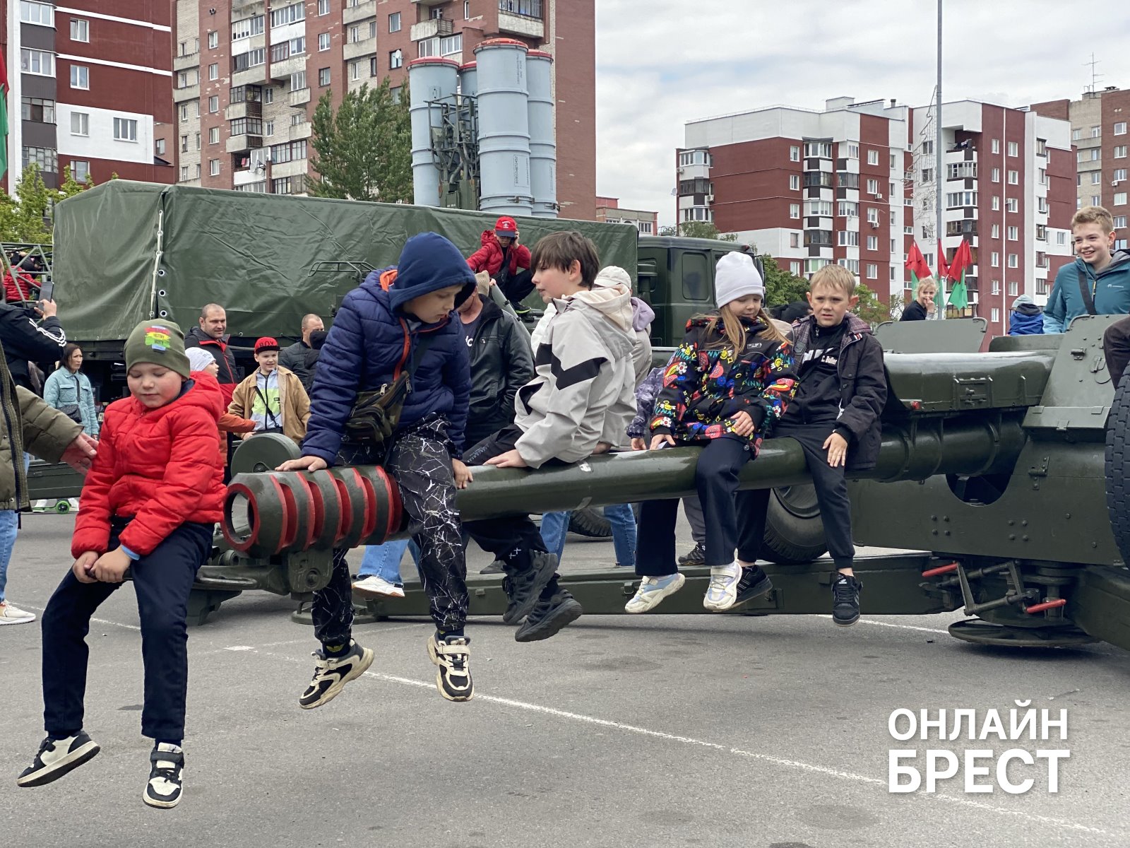 Брест празднует День Победы — большой фоторепортаж