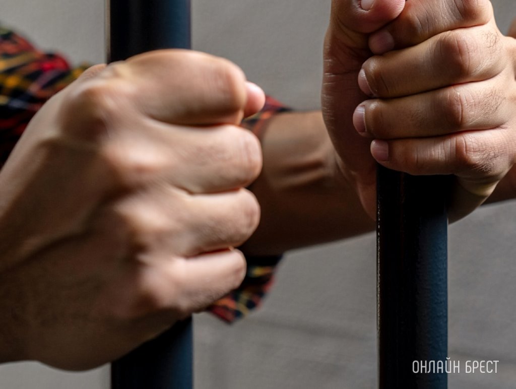 Житель Барановичей убил сына