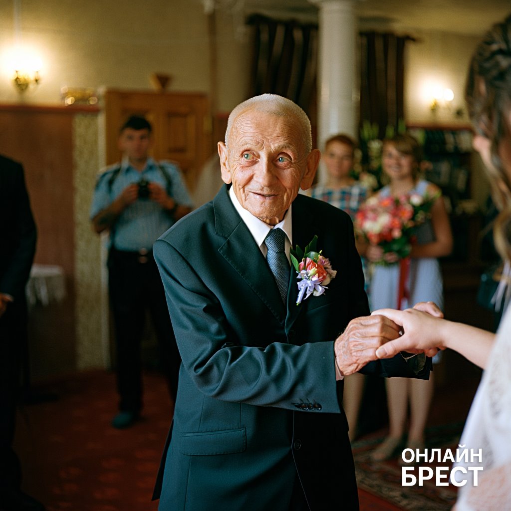 Мужчина в Барановичах женился в 85 лет