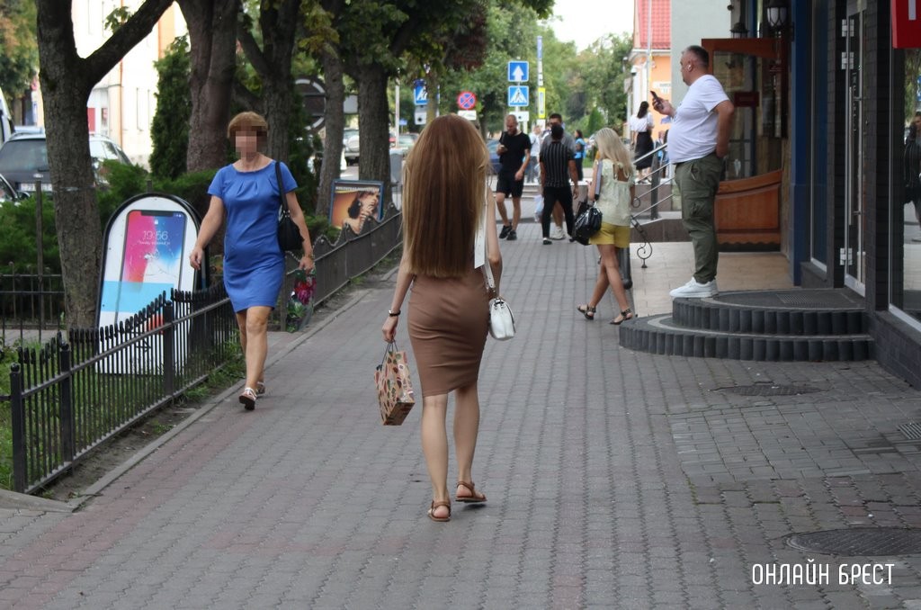 Подсчитано, сколько женщин в Беларуси не замужем