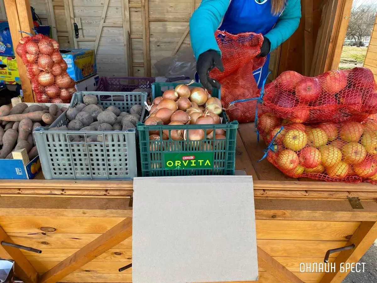 1 мая у «Короны» в Бресте — весенняя ярмарка с овощами и фруктами от фермеров