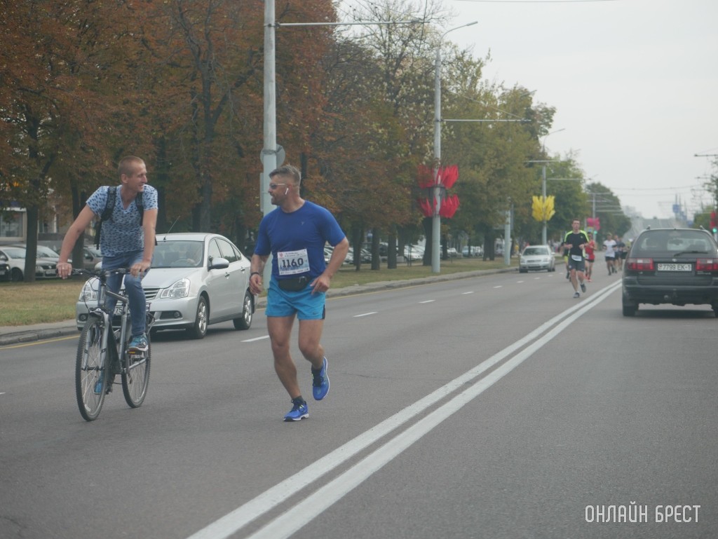 Зимний забег по вечернему Бресту организуют в городе 20 декабря