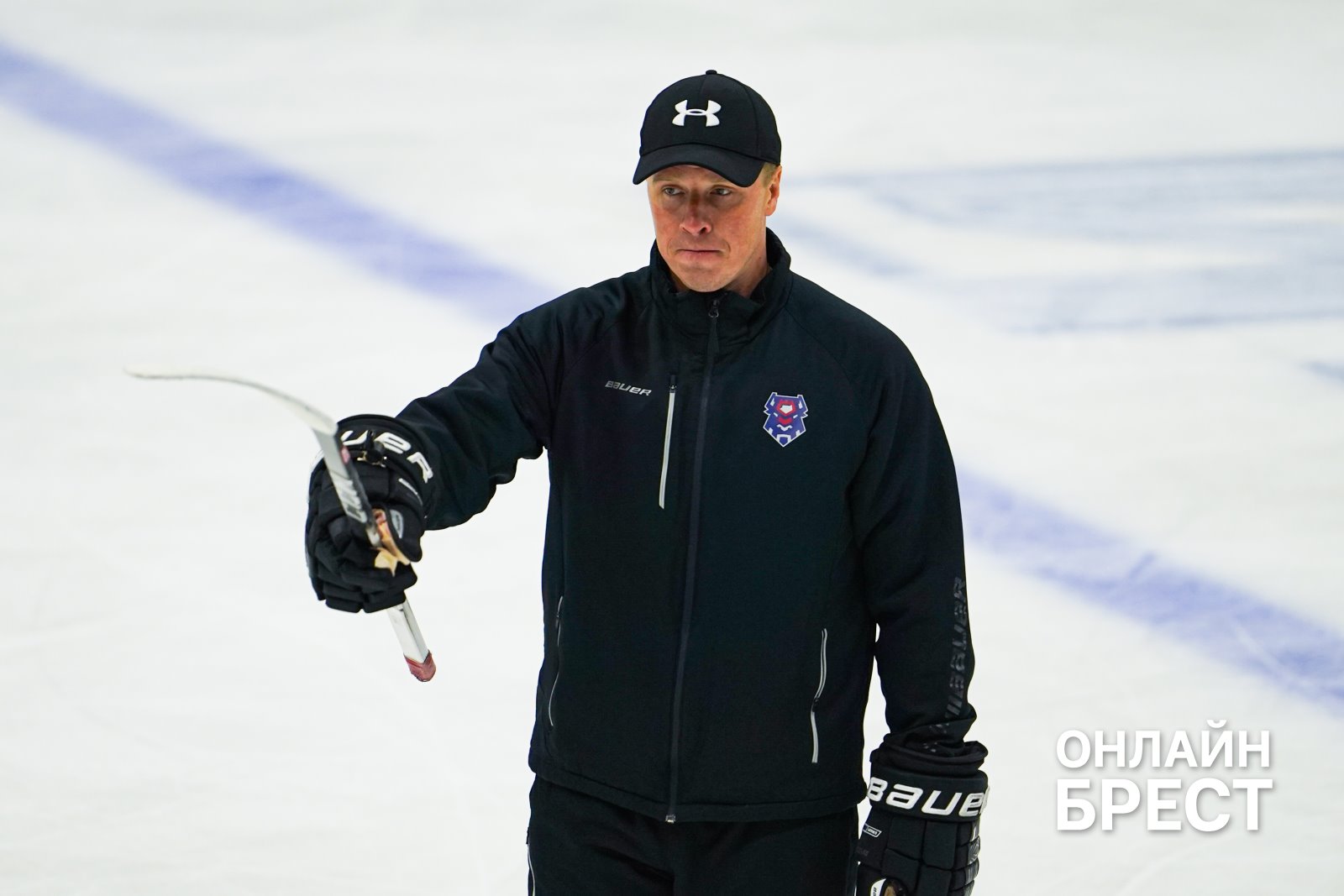 Обращение к болельщикам, главный соперник и другие важные темы: откровенное интервью главного тренера ХК «Брест»