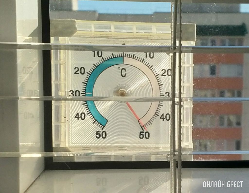 В офисе и на производстве слишком жарко. Что должен сделать наниматель?