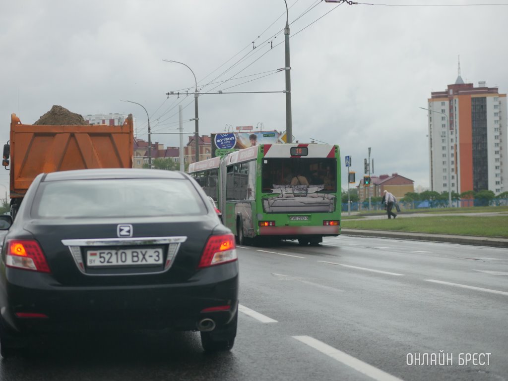 В Бресте 25 апреля автобусы и троллейбусы изменят расписание — что важно знать