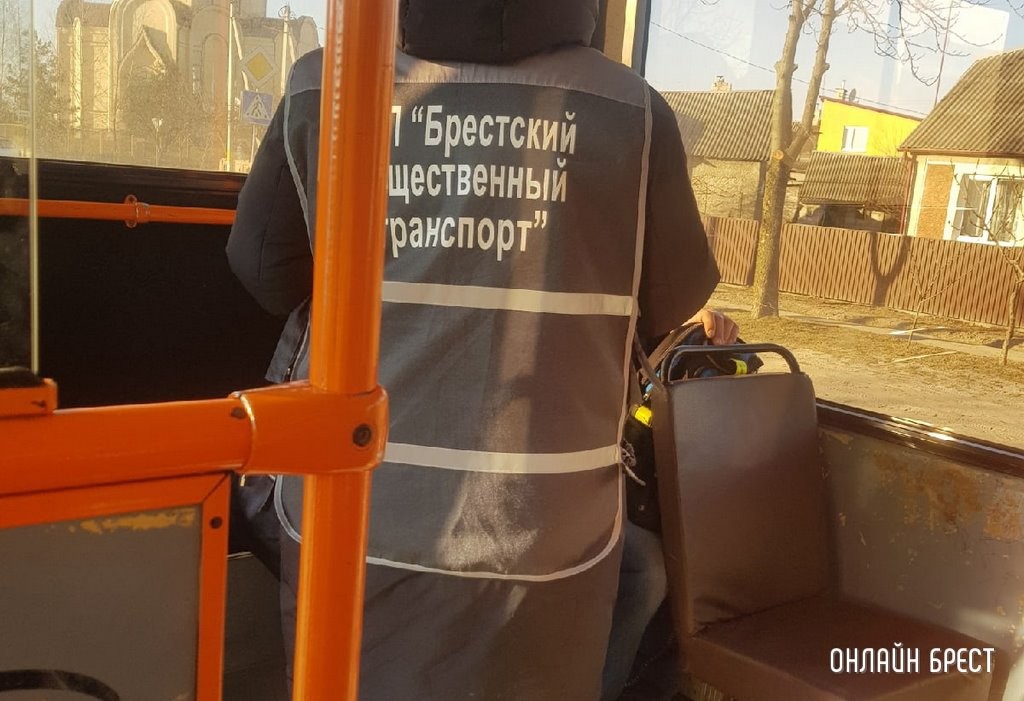 Могут ли оштрафовать пассажира, если у водителя не было талонов? Ответ юриста