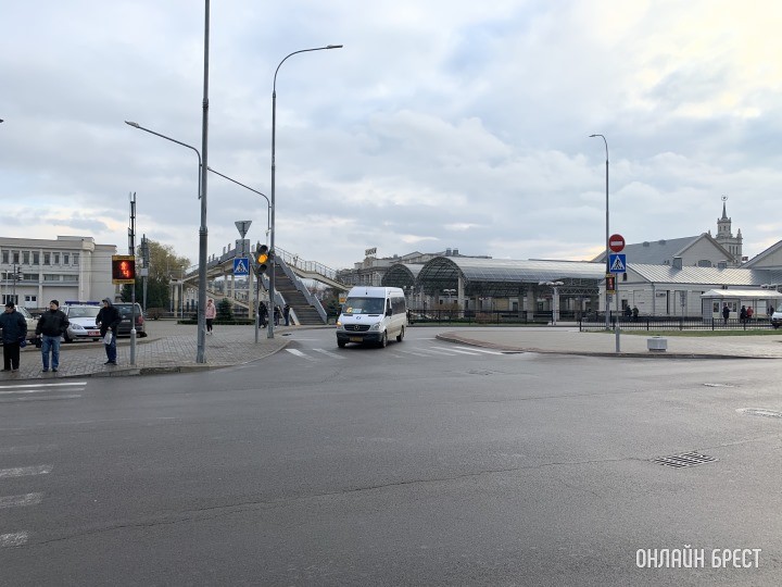 «За проезд передайте!». Что надо знать пассажиру о проезде в маршрутках