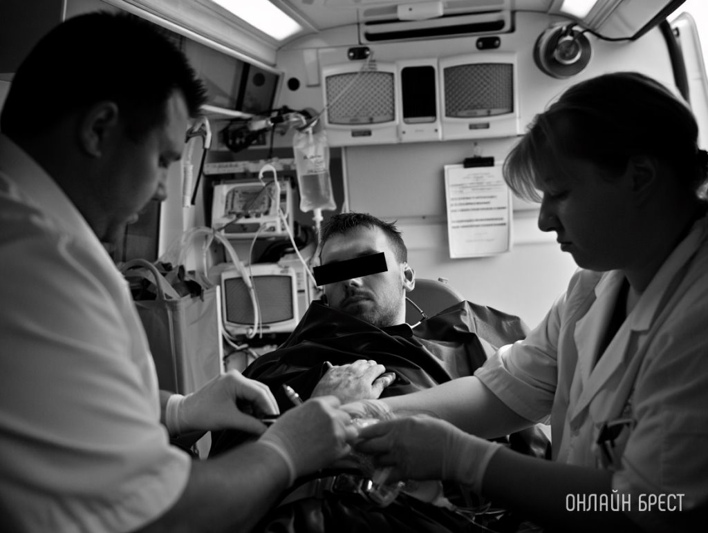 Белорус погиб после укуса змеи