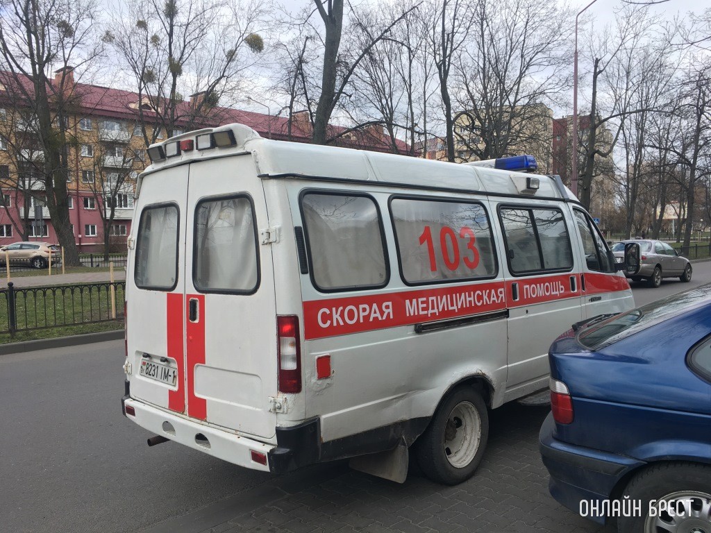 В Беларуси мужчина умер в гараже — он надышался парами краски