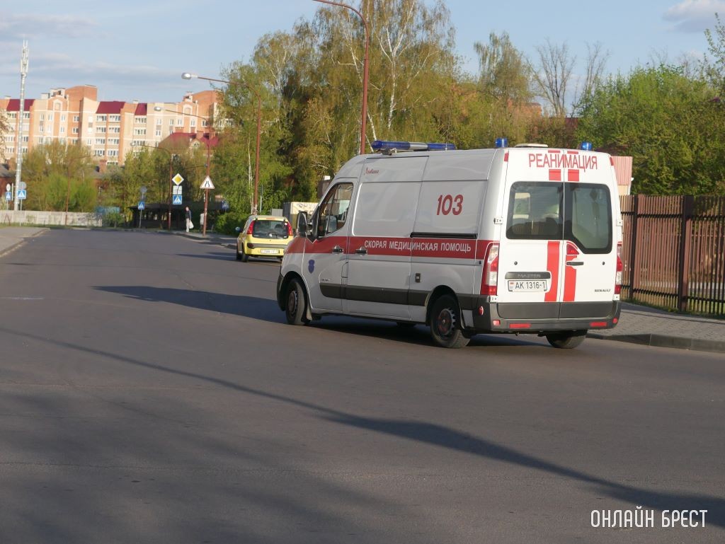 В Беларуси мужчина подавился шашлыком и умер — подробности
