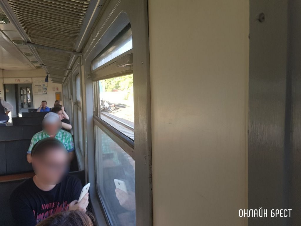 Житель Брестской области приставил нож к шее пассажирки поезда