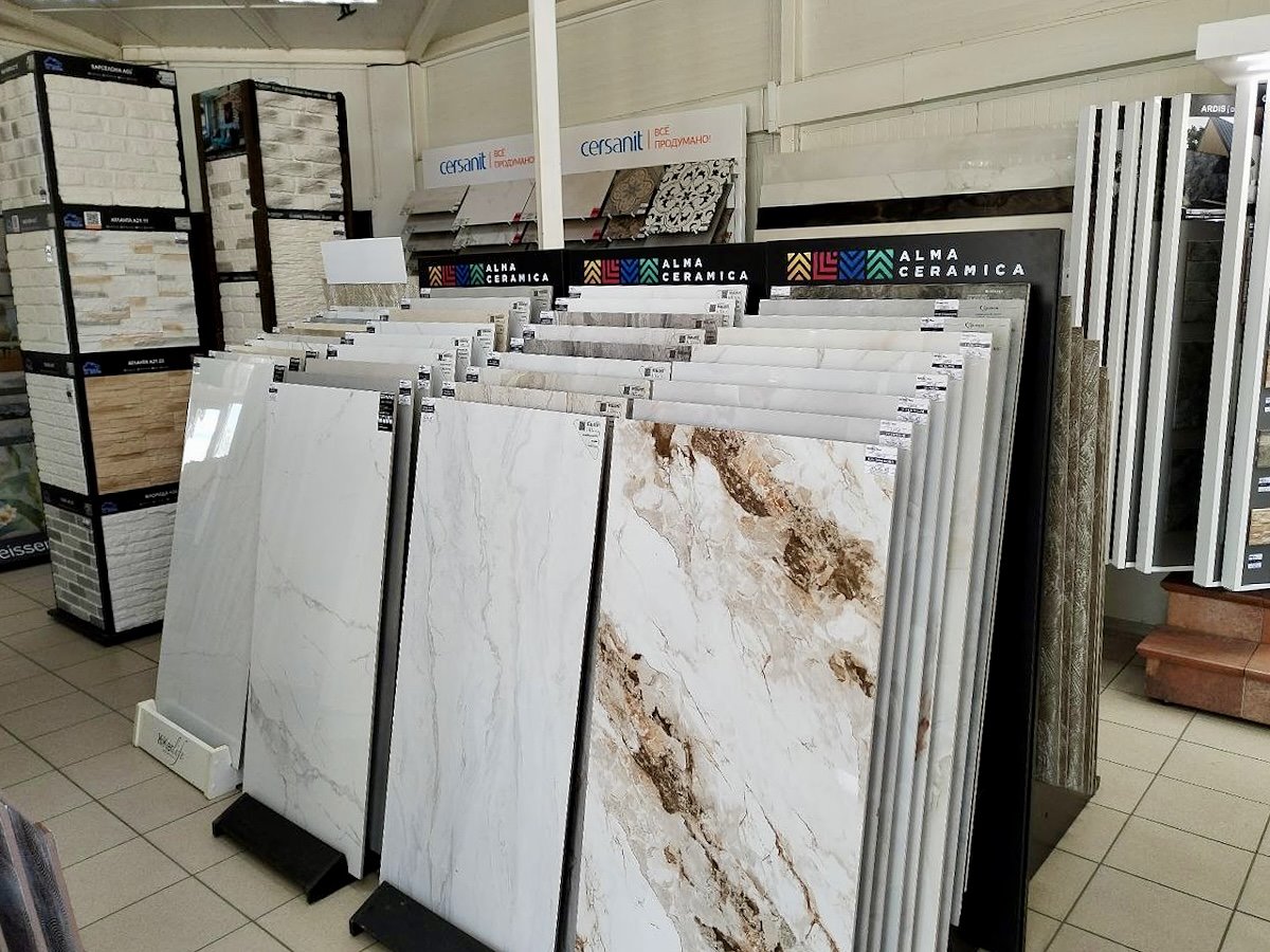 Всё для ремонта и уюта в Бресте: керамогранит, сантехника, карнизы и плиссе