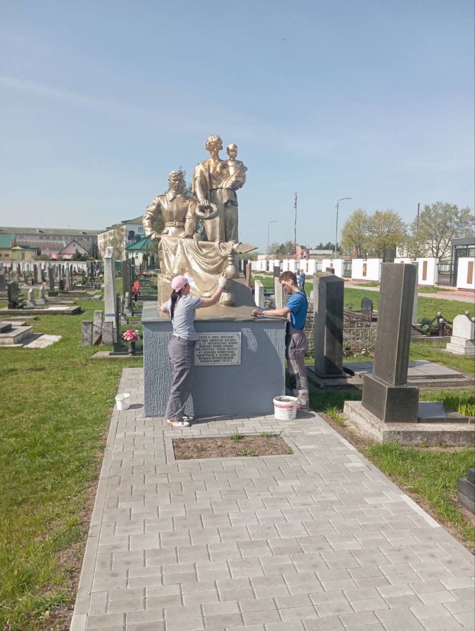 В Бресте отрестврировали памятники на Гарнизонном кладбище
