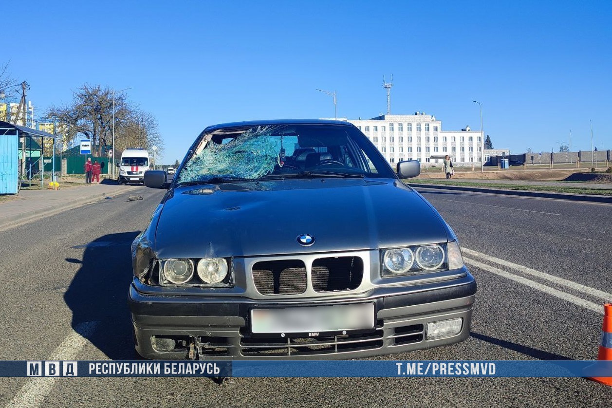 BMW насмерть сбил школьника на электросамокате — видео