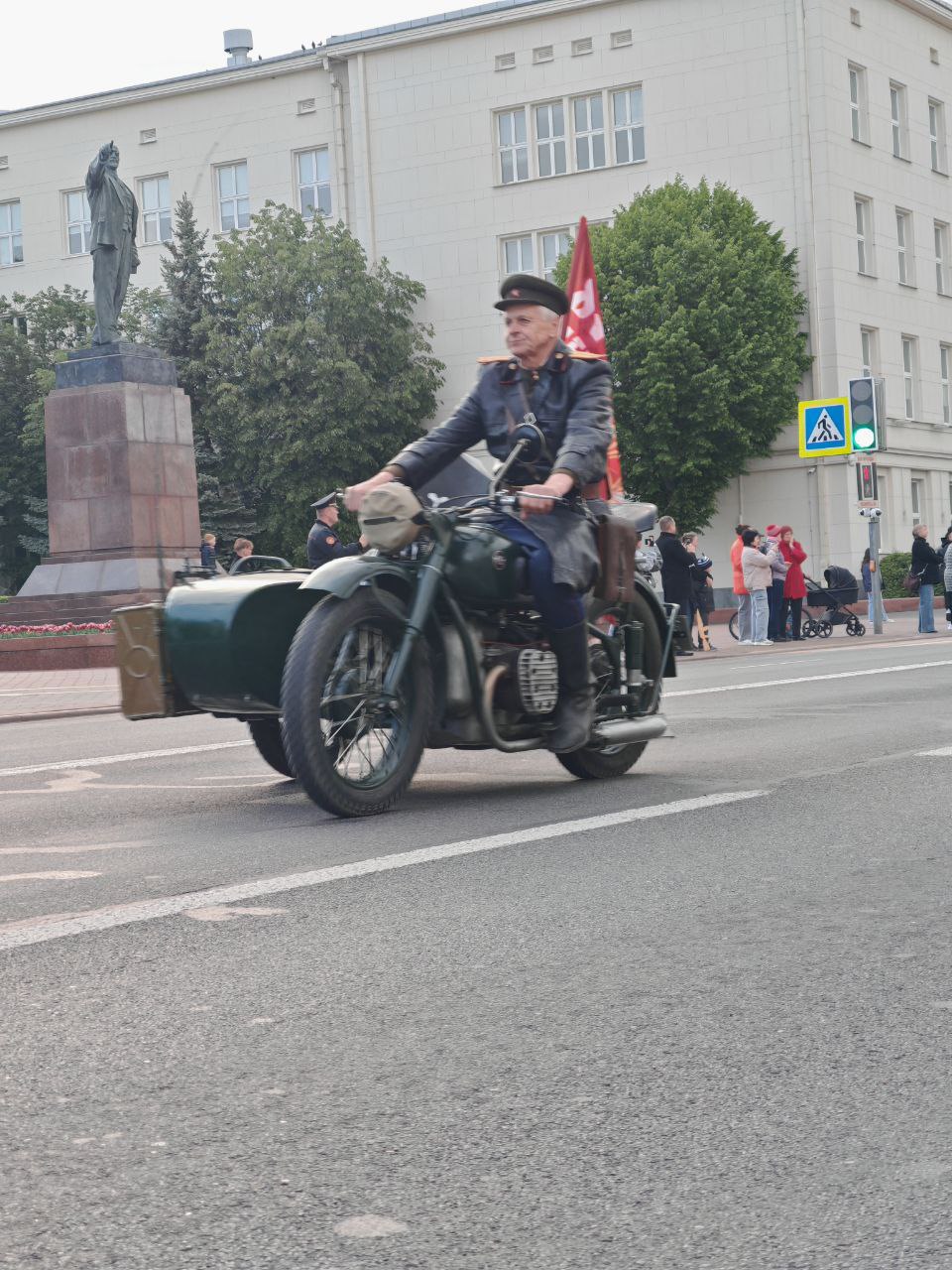 Брест готовится ко Дню Победы: на площади Ленина прошла репетиция парада