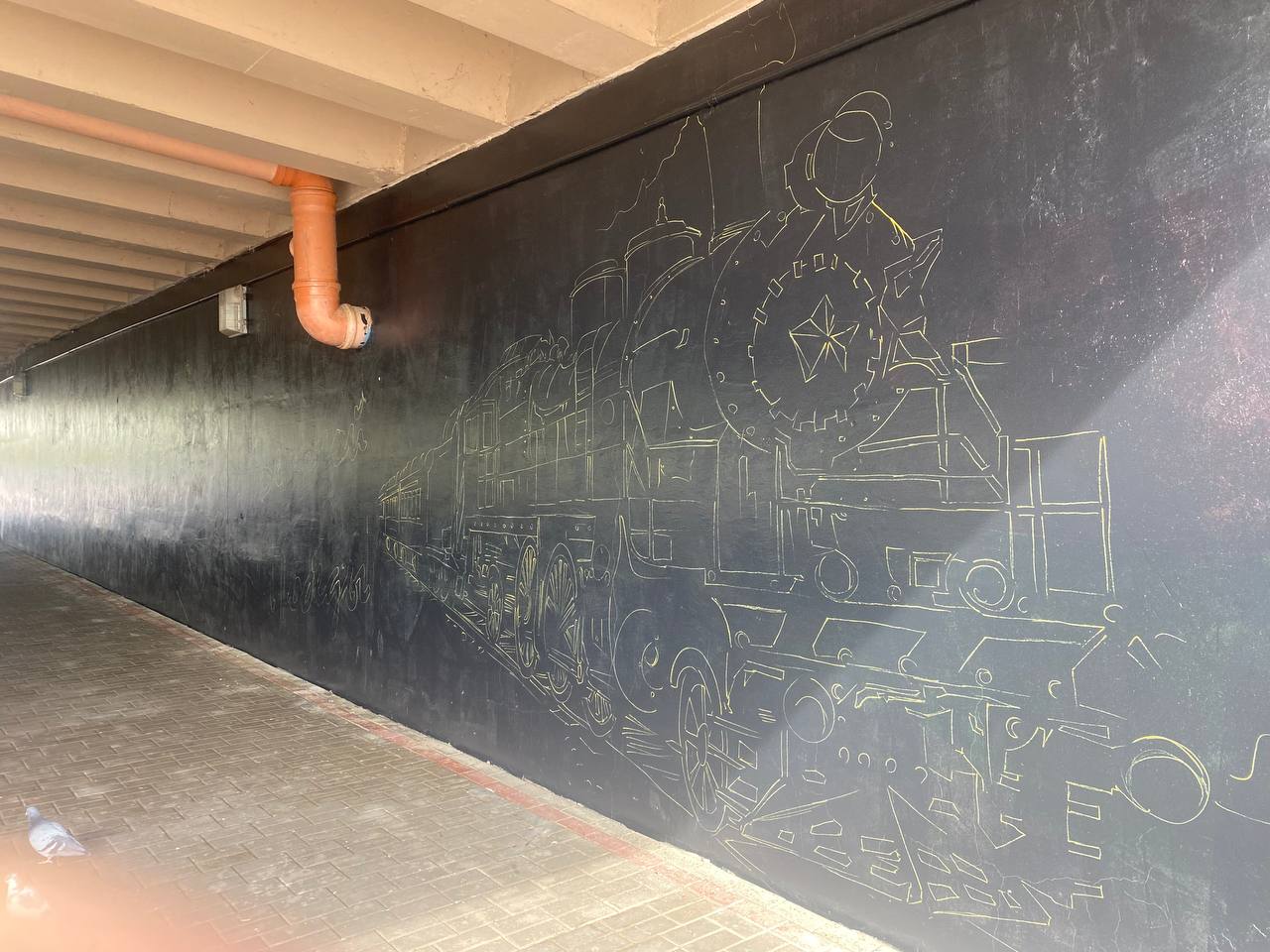 Тоннель под Берестейским мостом преображается