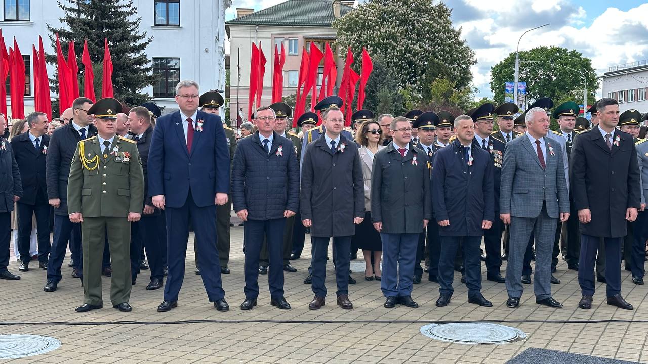 В Бресте отмечают День Государственного флага, Государственного герба и Государственного гимна