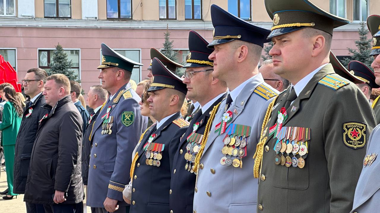В Бресте отмечают День Государственного флага, Государственного герба и Государственного гимна