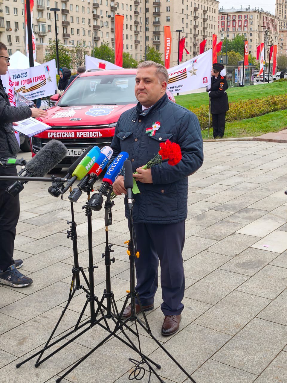 Из Москвы до Бреста движется автопробег «Города-герои — города Героев»