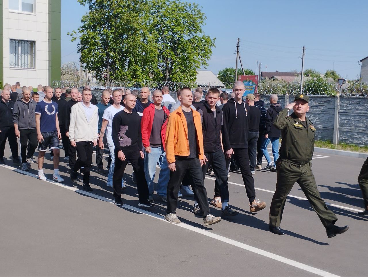 В Бресте прошла первая отправка призывников на срочную военную службу