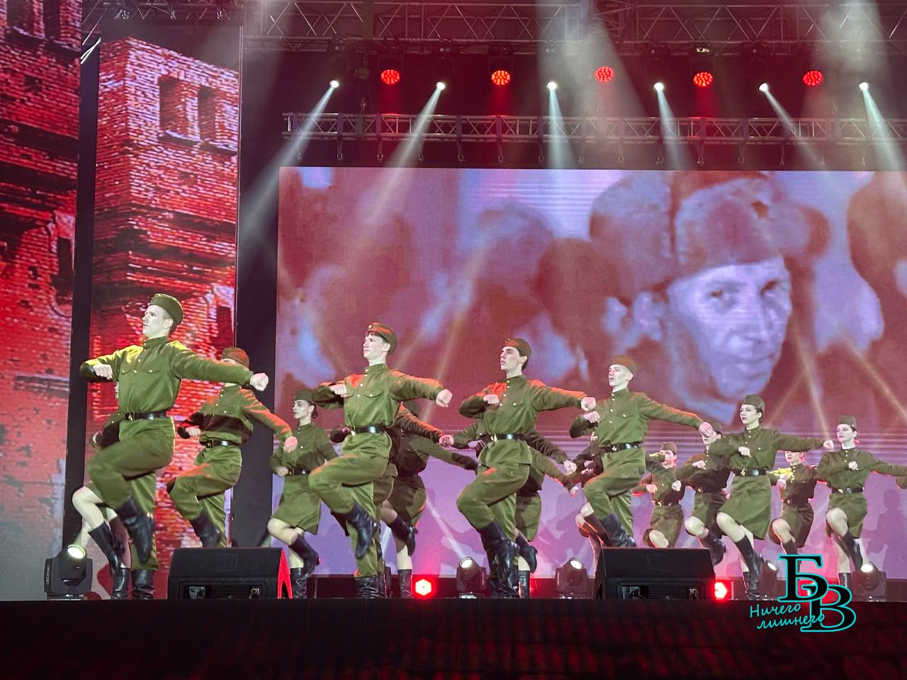 Световое шоу и концерт в Брестской крепости