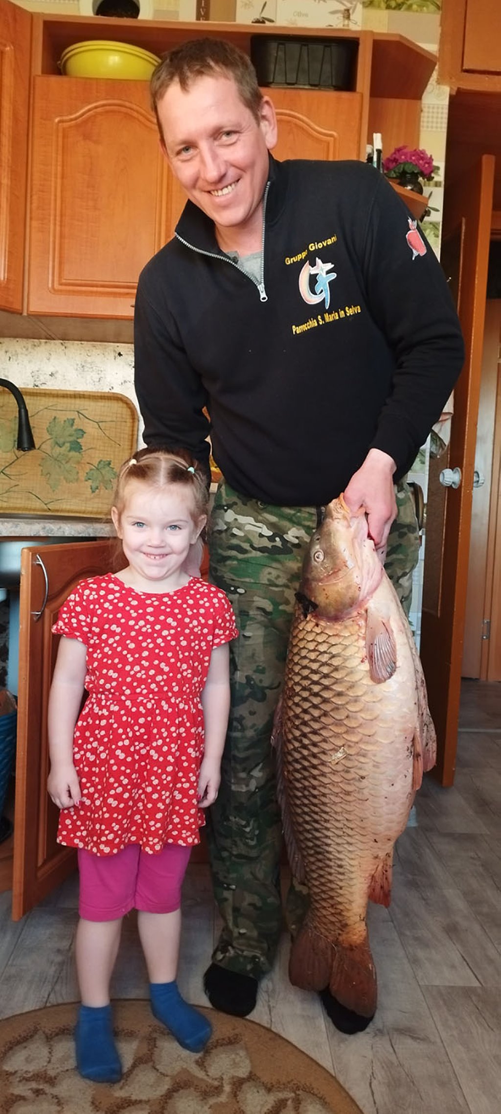 Это не фотошоп! Белорус поймал огромного сазана