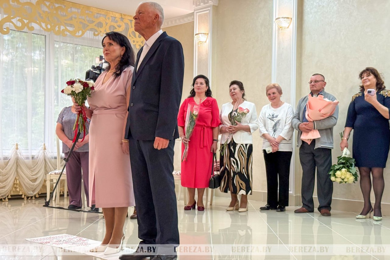 Инициативные березовчане организовали выставку-фестиваль «Ночь в ЗАГСе»