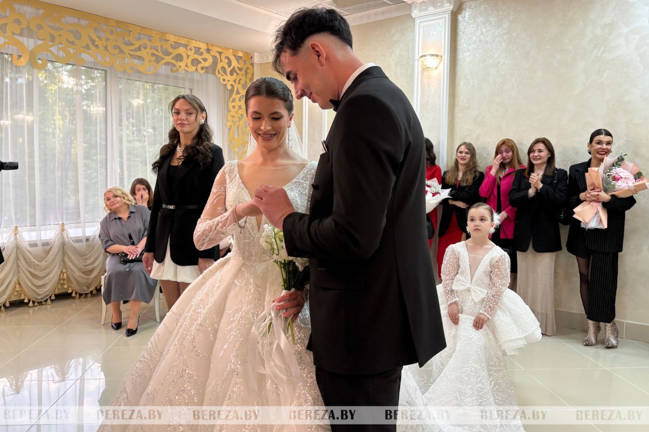 Инициативные березовчане организовали выставку-фестиваль «Ночь в ЗАГСе»