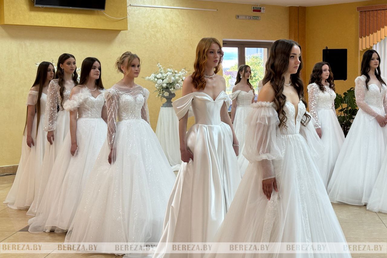 Инициативные березовчане организовали выставку-фестиваль «Ночь в ЗАГСе»