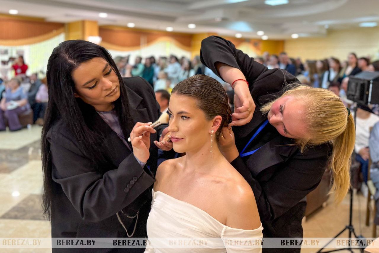 Инициативные березовчане организовали выставку-фестиваль «Ночь в ЗАГСе»