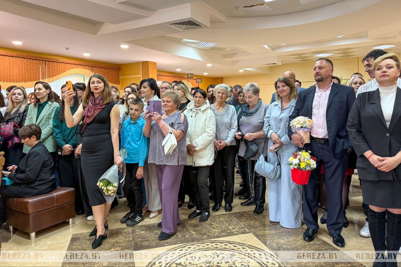 Инициативные березовчане организовали выставку-фестиваль «Ночь в ЗАГСе»