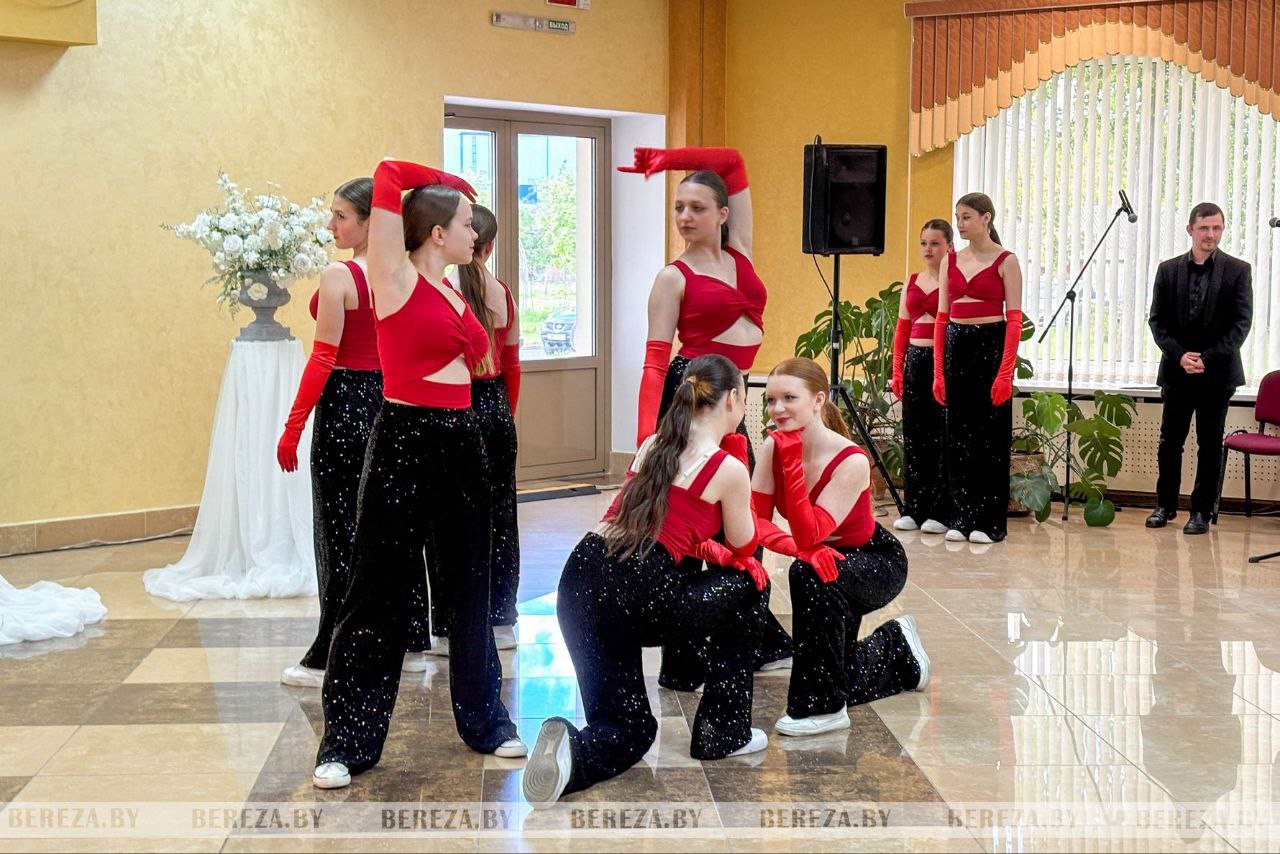 Инициативные березовчане организовали выставку-фестиваль «Ночь в ЗАГСе»