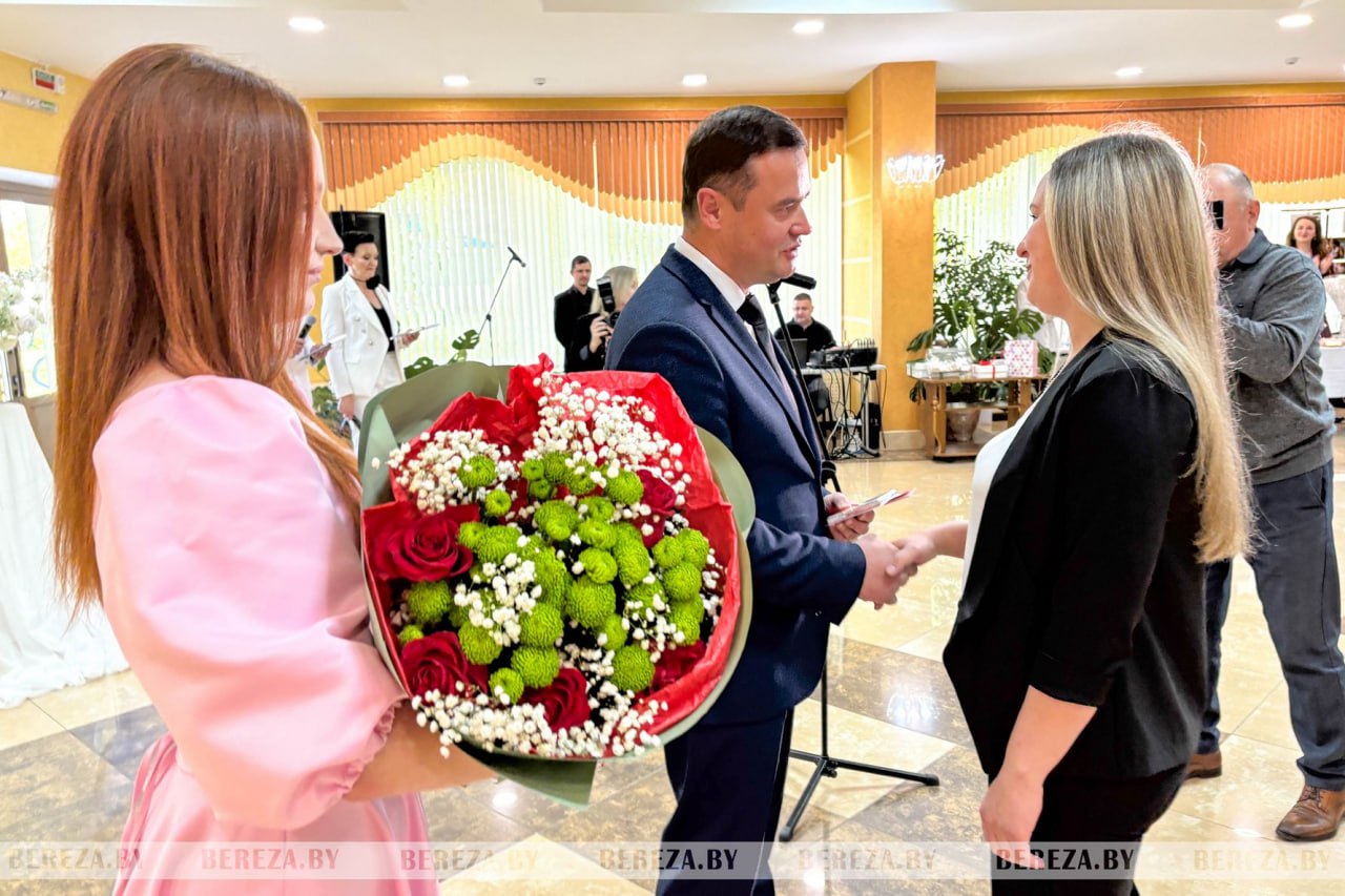 Инициативные березовчане организовали выставку-фестиваль «Ночь в ЗАГСе»