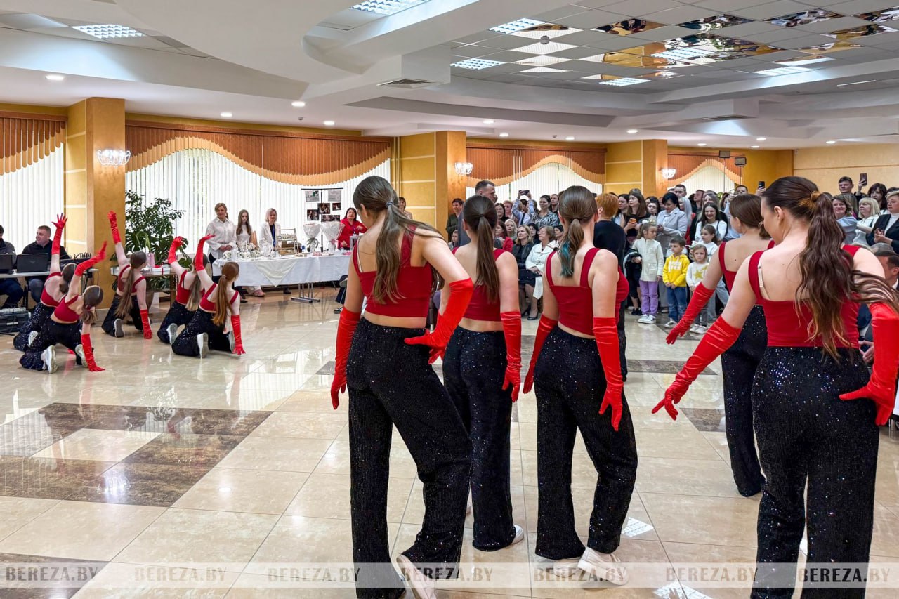 Инициативные березовчане организовали выставку-фестиваль «Ночь в ЗАГСе»