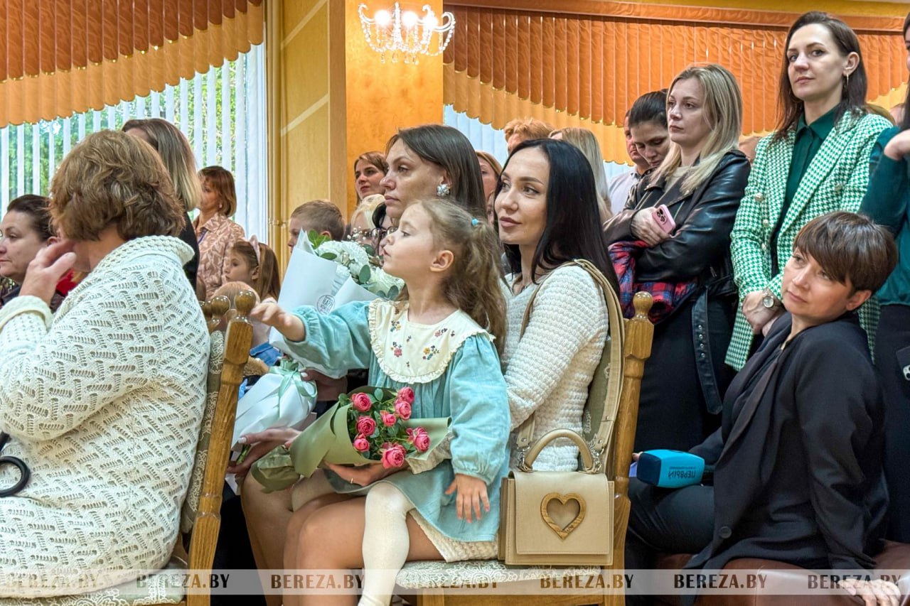 Инициативные березовчане организовали выставку-фестиваль «Ночь в ЗАГСе»