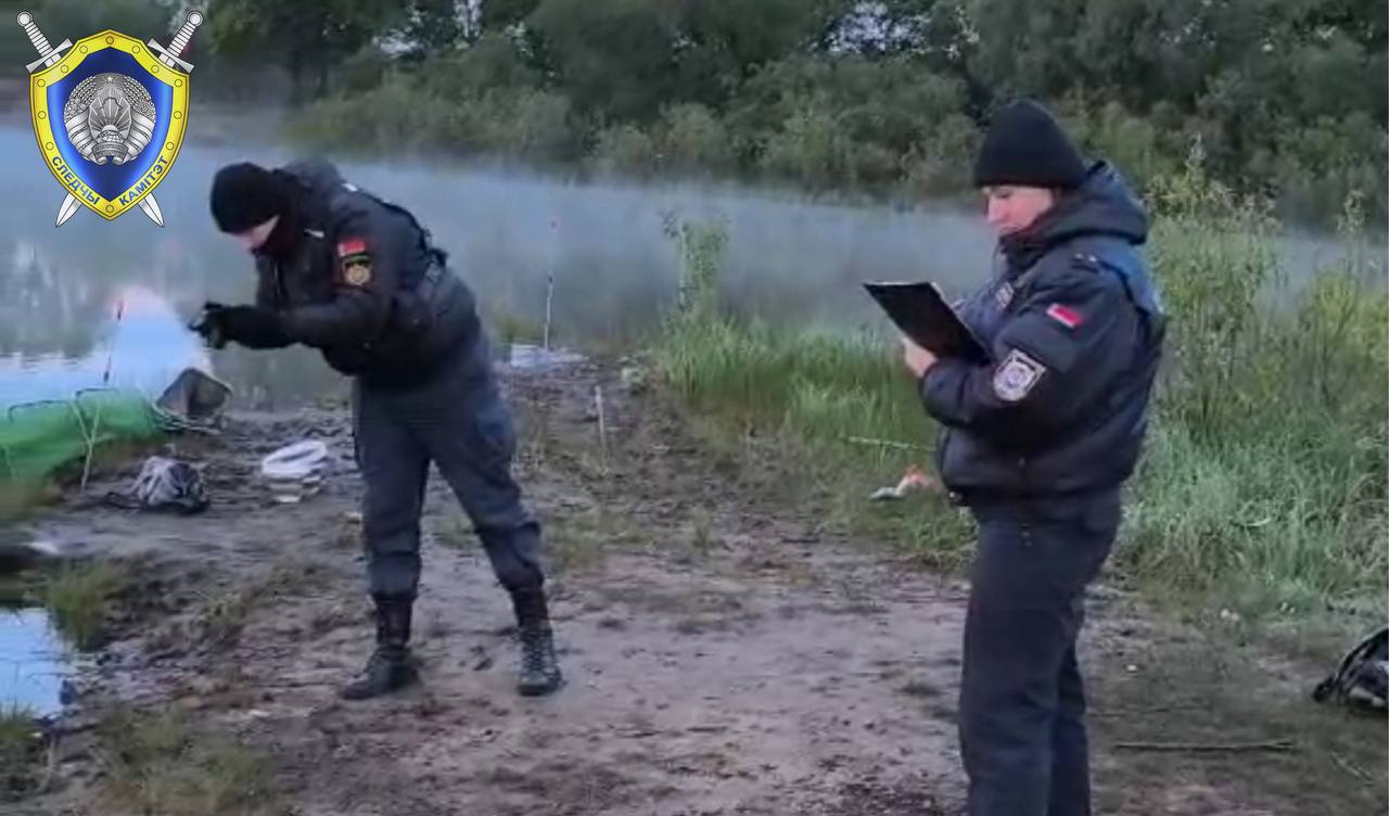 Трагедия на рыбалке: автомобиль с рыбаками съехал в реку, один погиб