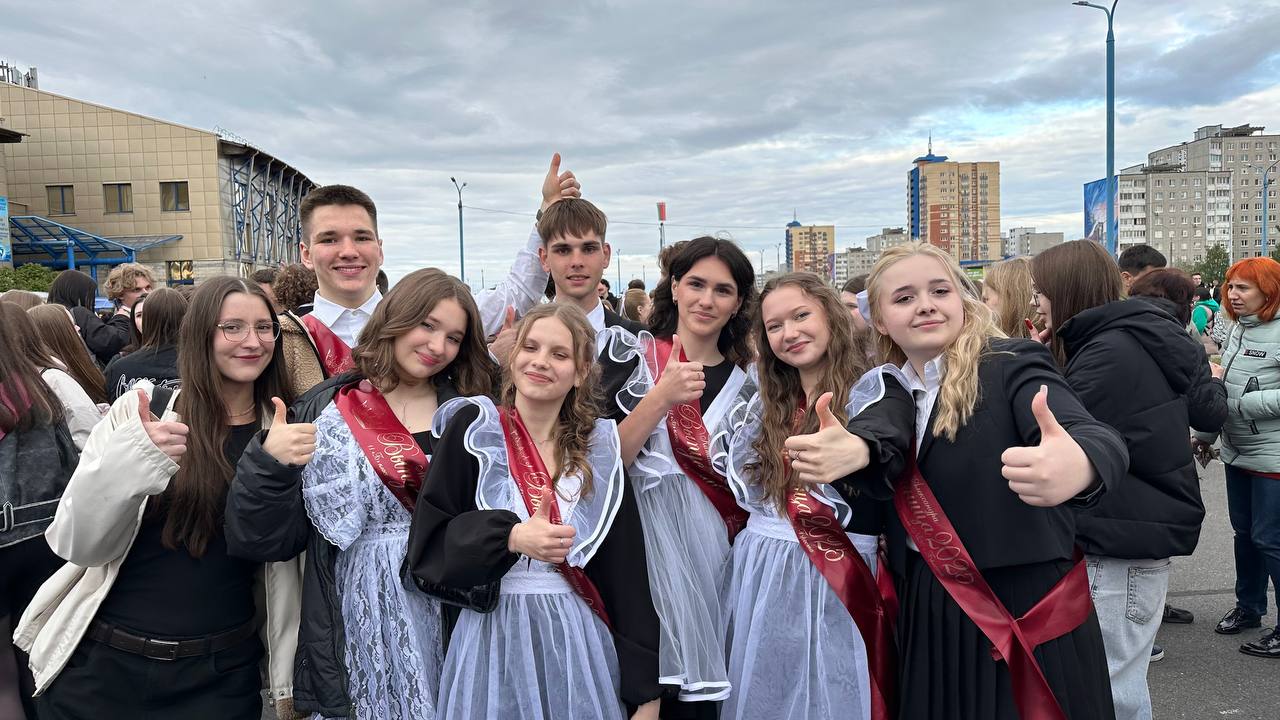 В Бресте для выпускников устроили мега-праздник