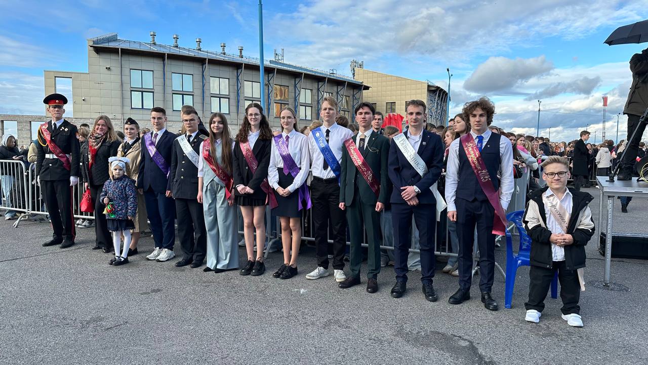 В Бресте для выпускников устроили мега-праздник