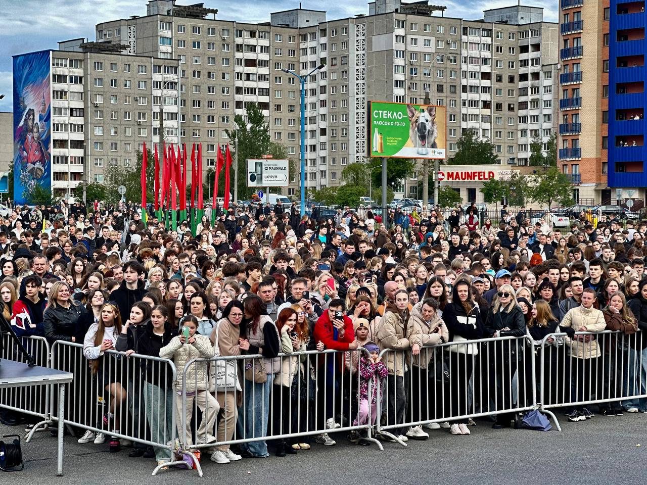В Бресте для выпускников устроили мега-праздник