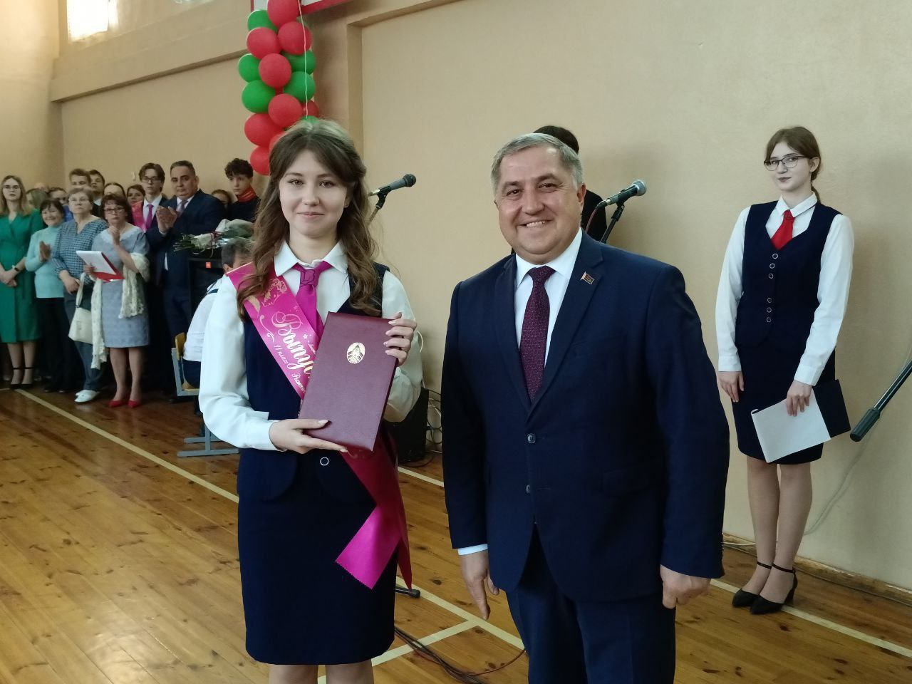 В Бресте проходит «Последний звонок» для выпускников 9 и 11 классов