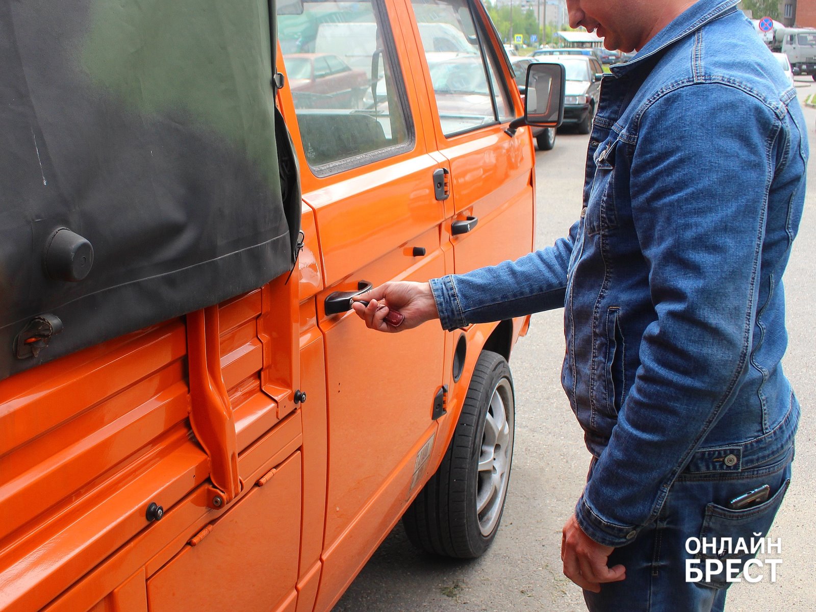 Почему Volkswagen T2 и T3 до сих пор в тренде? Владелец «капсулы времени» из Бреста раскрывает секрет