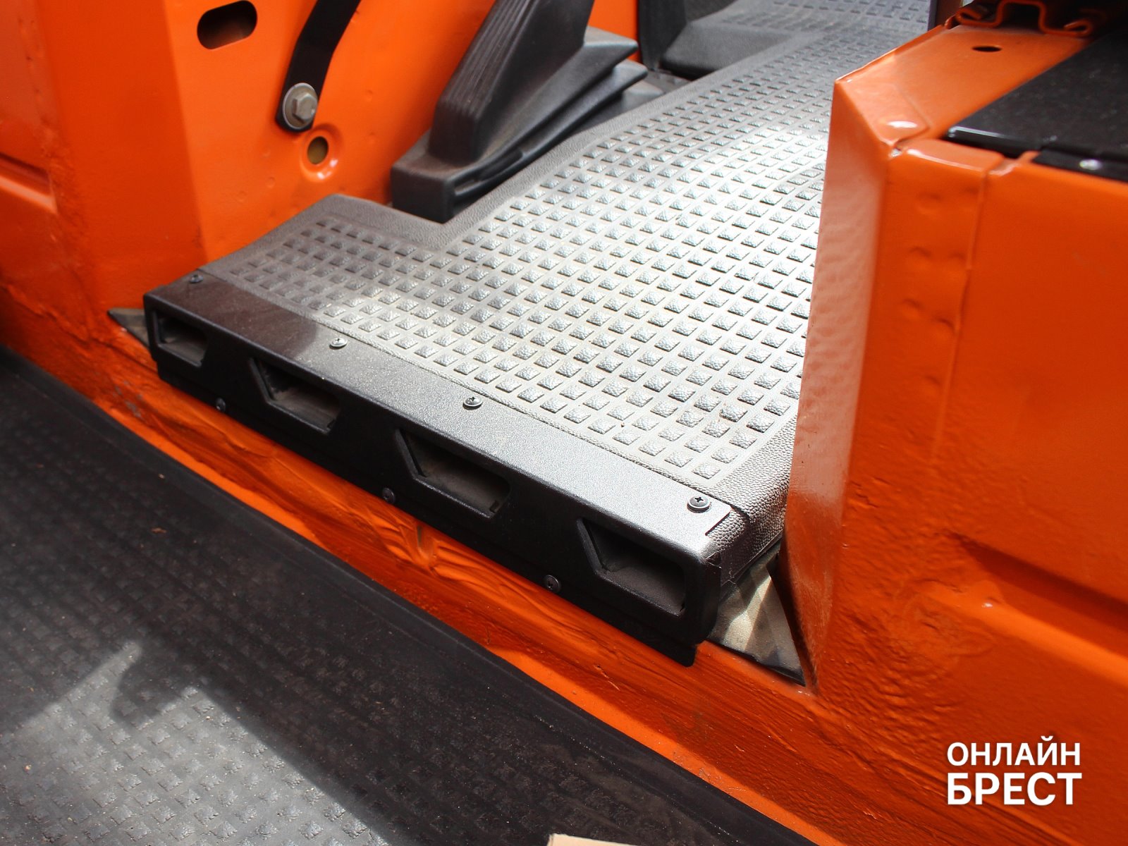 Почему Volkswagen T2 и T3 до сих пор в тренде? Владелец «капсулы времени» из Бреста раскрывает секрет