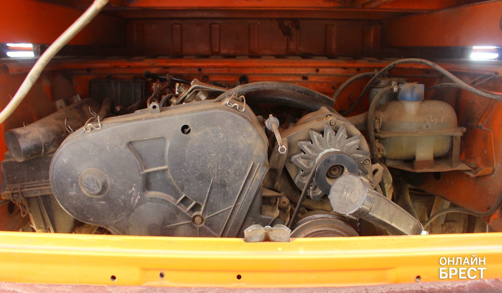 Почему Volkswagen T2 и T3 до сих пор в тренде? Владелец «капсулы времени» из Бреста раскрывает секрет