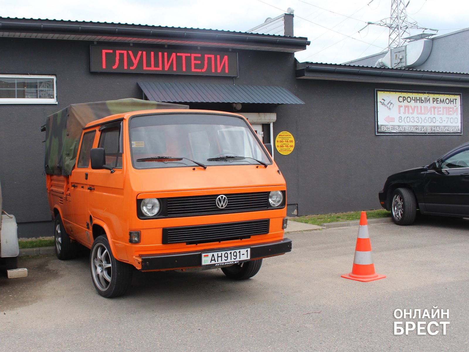 Почему Volkswagen T2 и T3 до сих пор в тренде? Владелец «капсулы времени» из Бреста раскрывает секрет