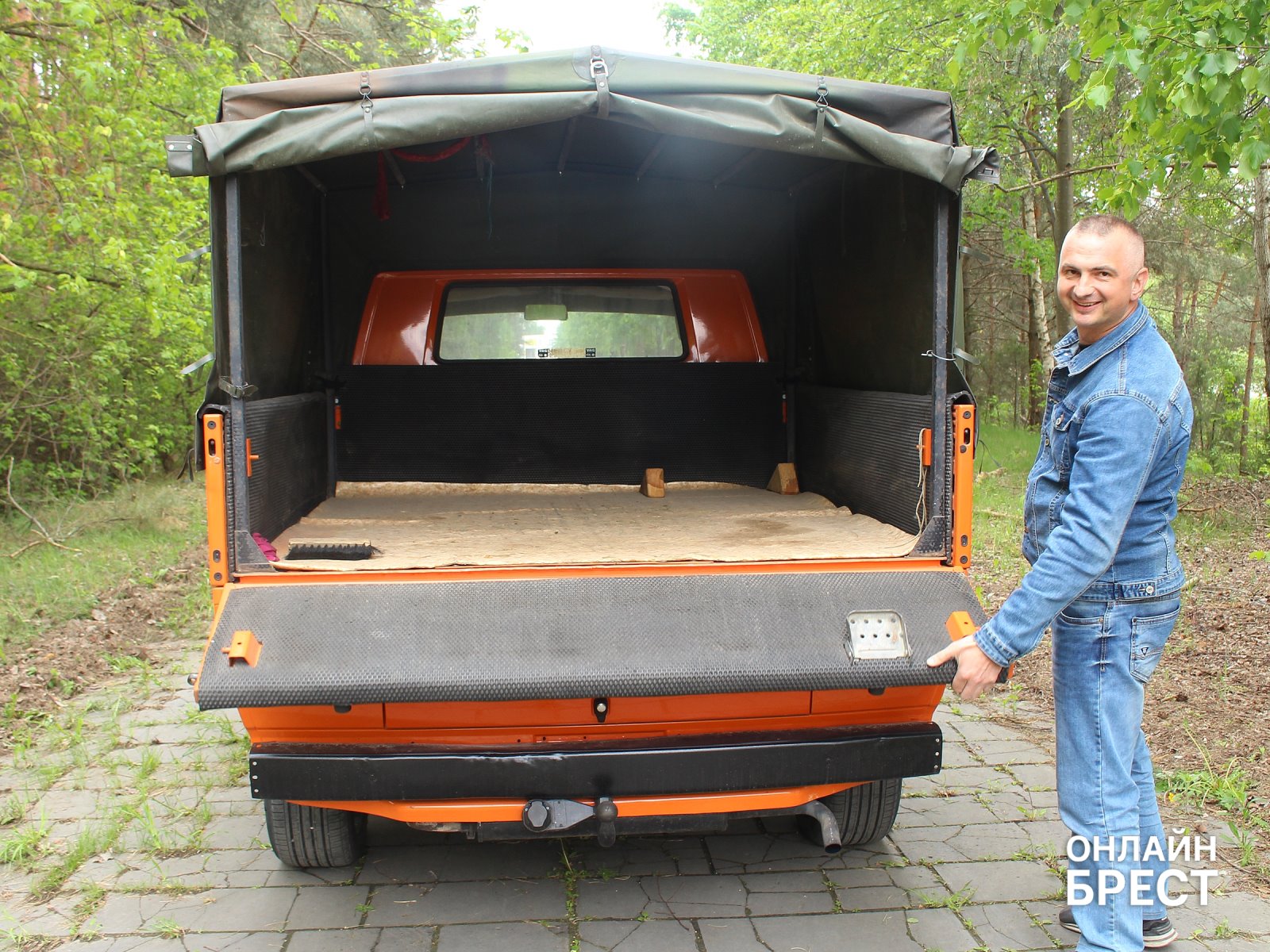 Почему Volkswagen T2 и T3 до сих пор в тренде? Владелец «капсулы времени» из Бреста раскрывает секрет