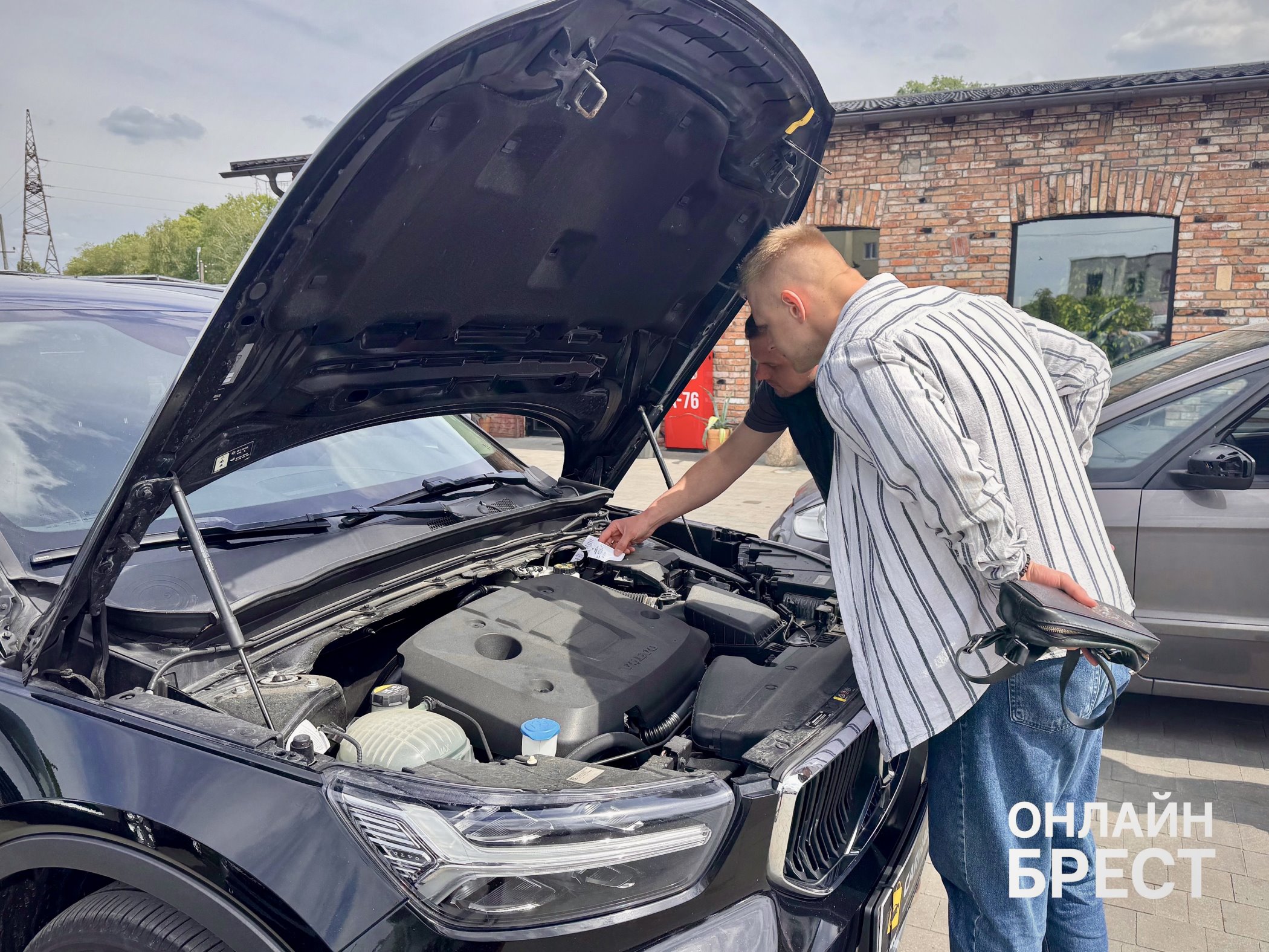 Интервью с директором салона подержанных авто в Бресте «CARHAUS» Евгением: Как купить или продать авто без головной боли?